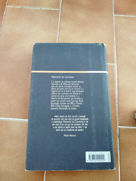 Livro "Memorial Do Convento"