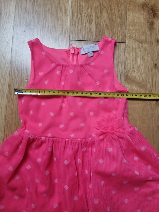 Sukienka dla dziewczynki rozmiar 104