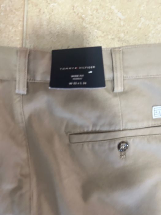 Calças Tommy Hilfiger novas