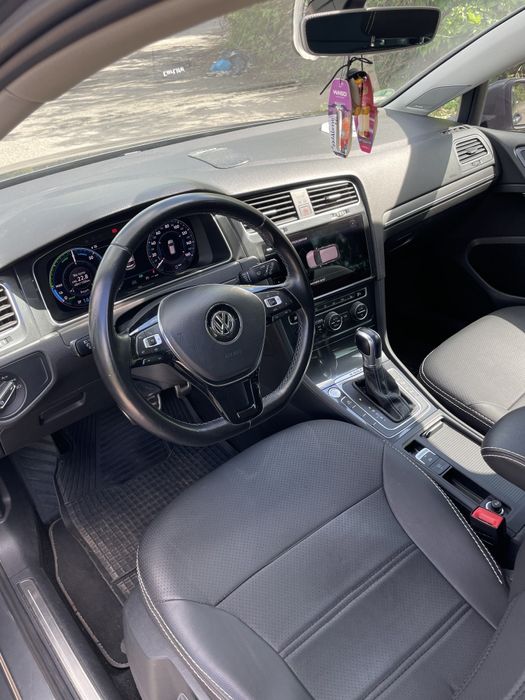 Volkswagen E-Golf 2019 р.36kw