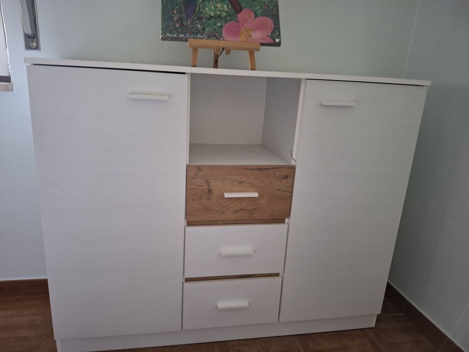 Moveis branco pelo quarto o escritório