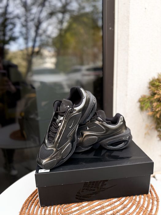 Nike W Air Max Muse у кольорі Black/Metallic Silve