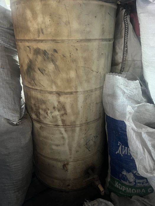 Металева бочка на 300 л