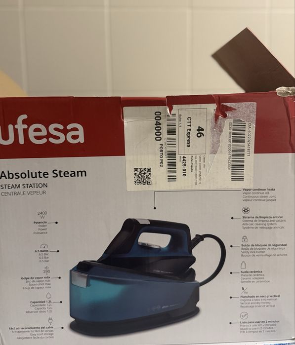 Ferro com Caldeira UFESA Absolut Steam