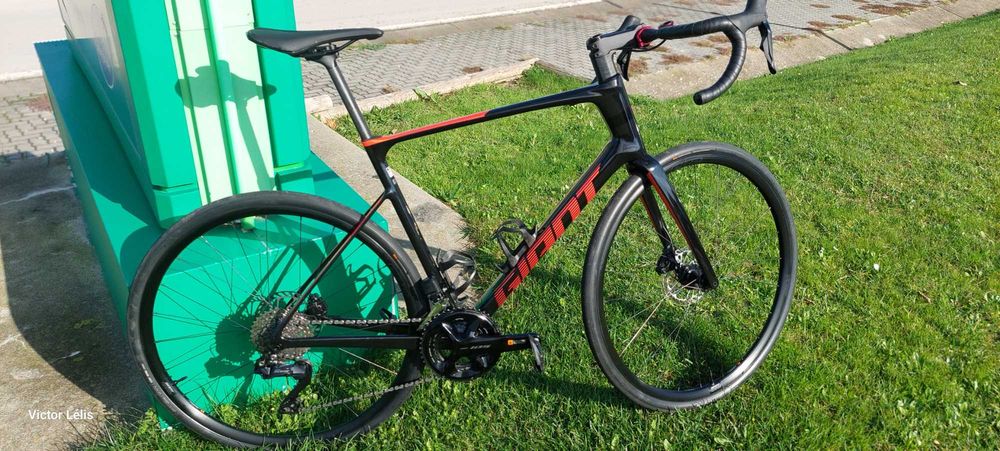 Giant Defy Advanced 1 105 Di2 2024 + Garmin Edge 530