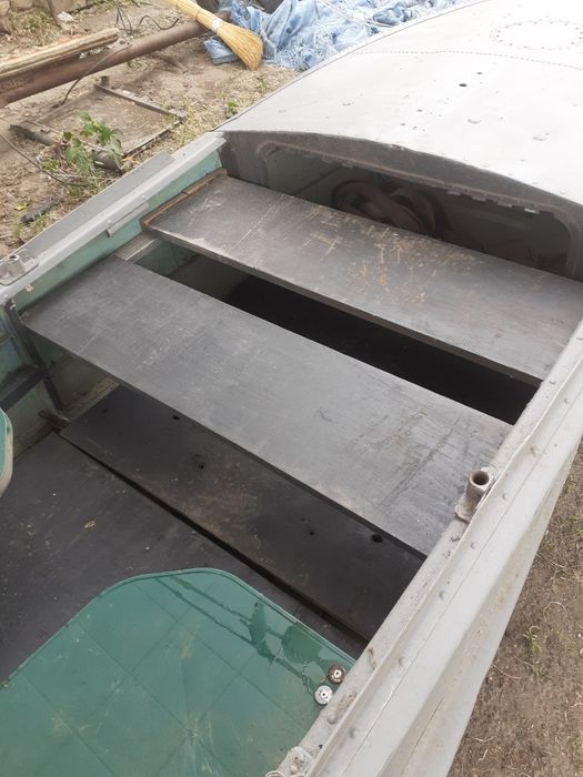 Лодка южанка сдоками