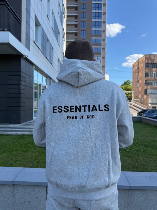 Костюм Essentials