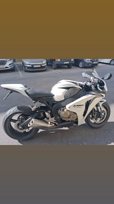 Vendo Honda cbr1000rr fireblade