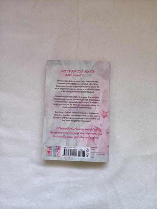A Thousand Broken Pieces, de Tillie Cole - Livro em Inglês