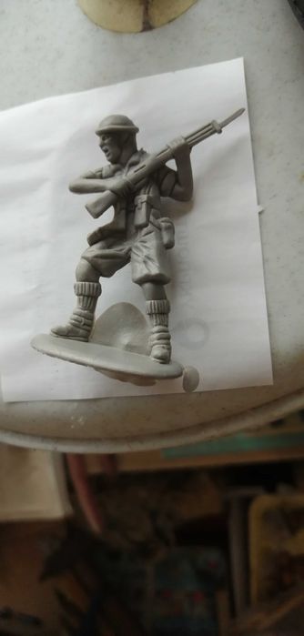 Солдат американской армии и солдатики СССР и Обмен на смартфон картины