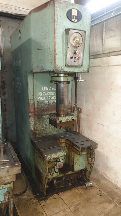 Prasa hydrauliczna 100T