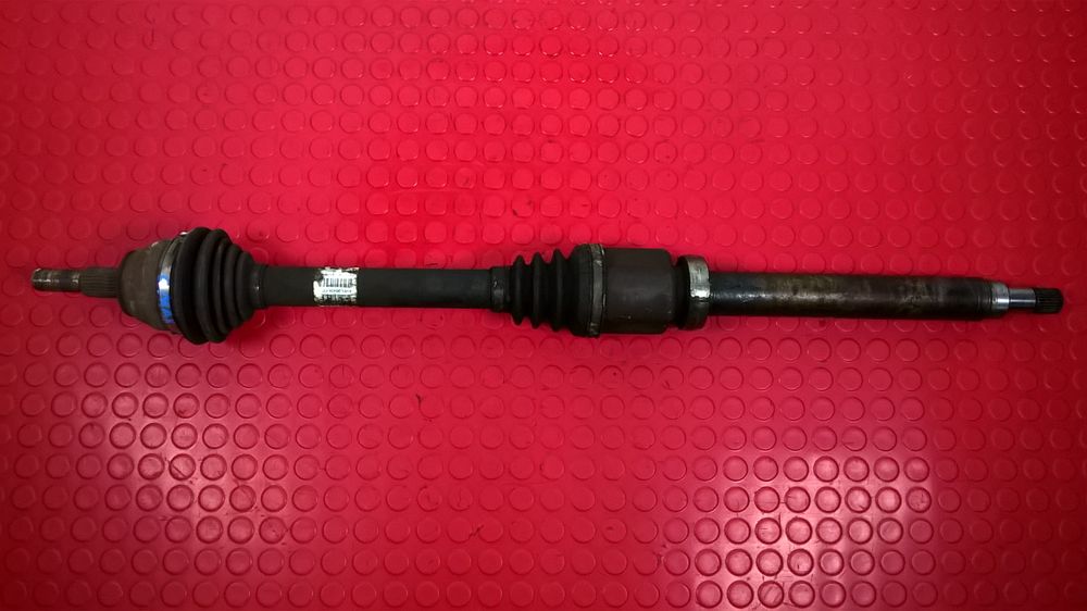 Transmissao direita - AV61-3B436-CC - FORD FOCUS III três volumes