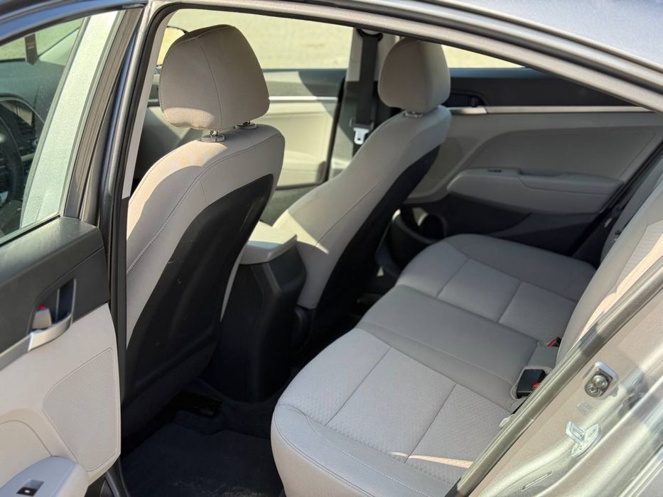 Оренда авто Hyundai Elantra. Прокат авто Львів