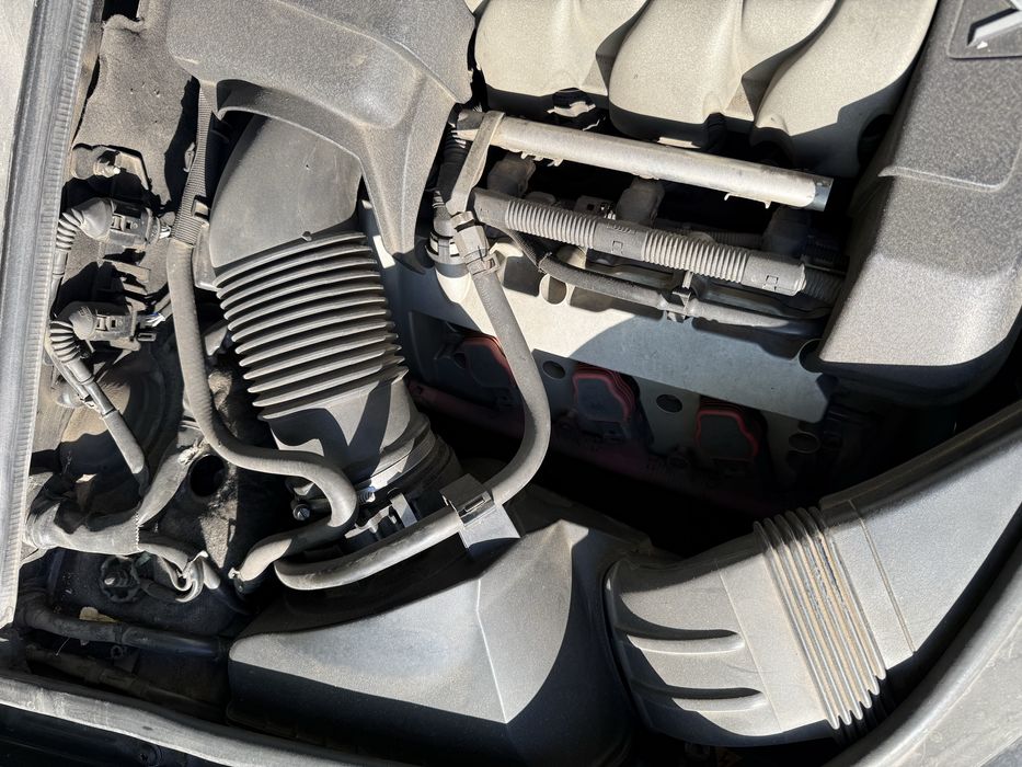 Продам Audi A6 2.4 бензин автомат