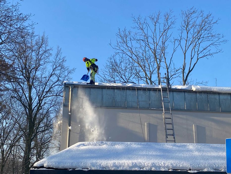 Odśnieżanie dachów