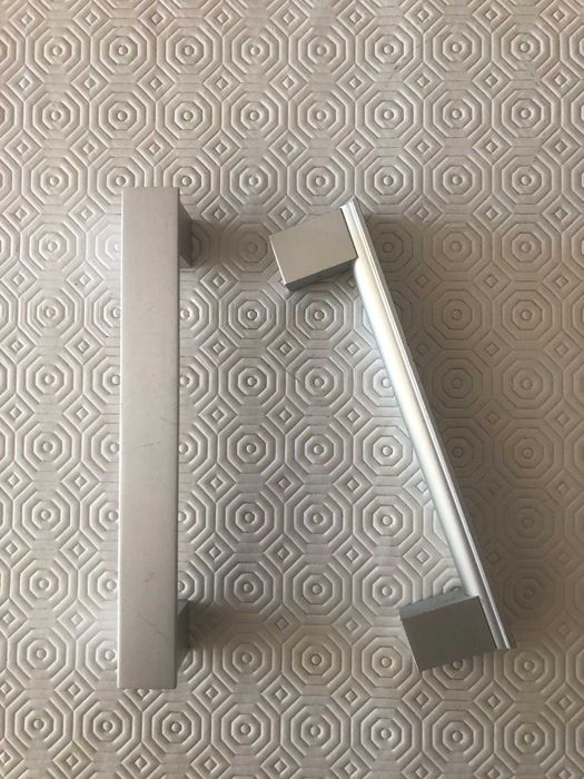 Puxadores para moveis novos (30 unidades)