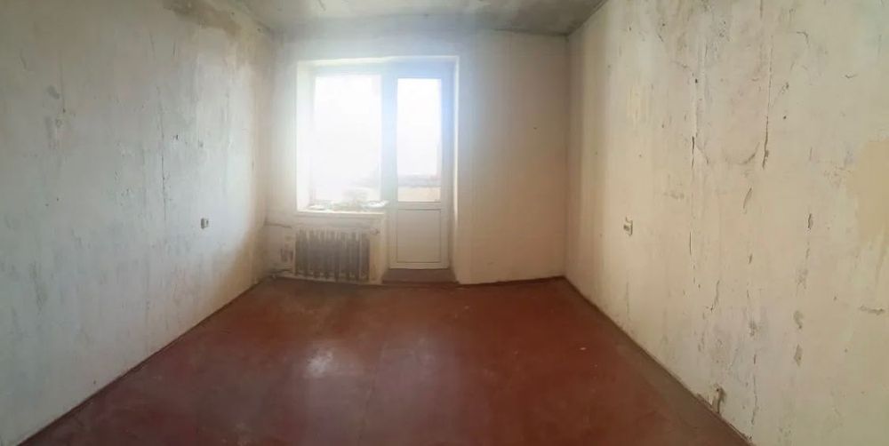 Продається стандартна 2 кімнатна квартира