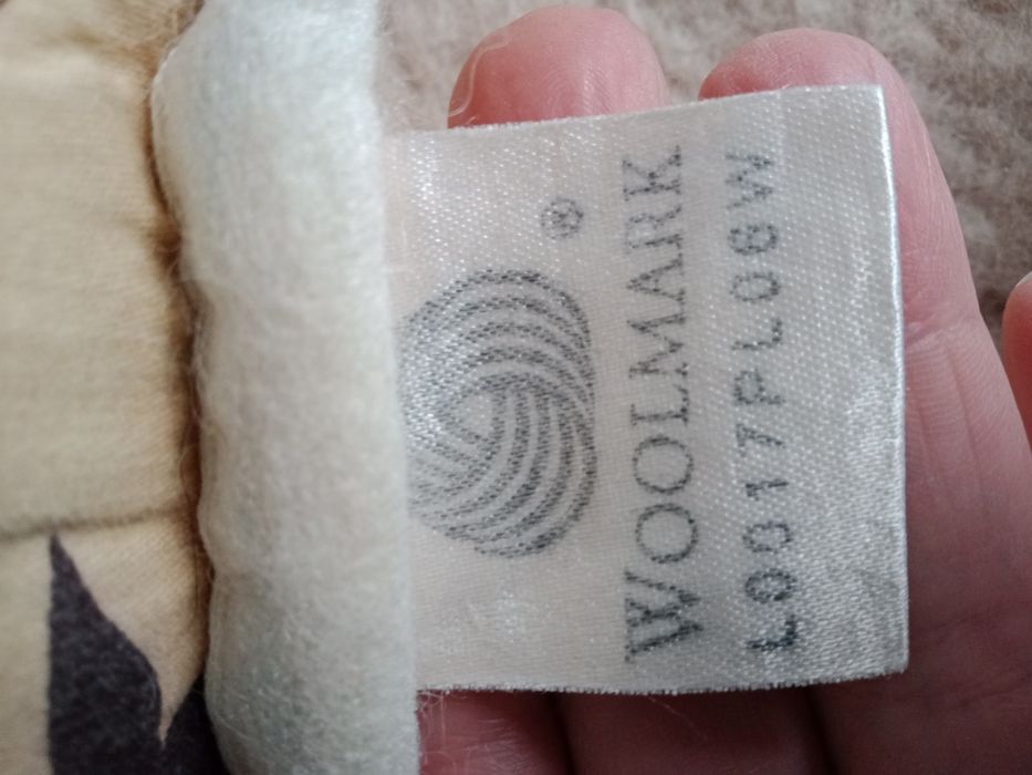 Poszewki i poduszka WOOLMARK wełna merynosa z satyną