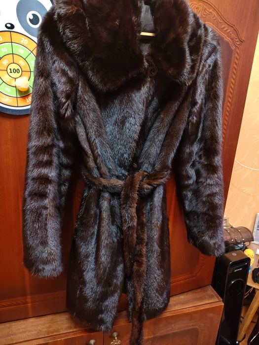 Шуба норковая темно коричневая