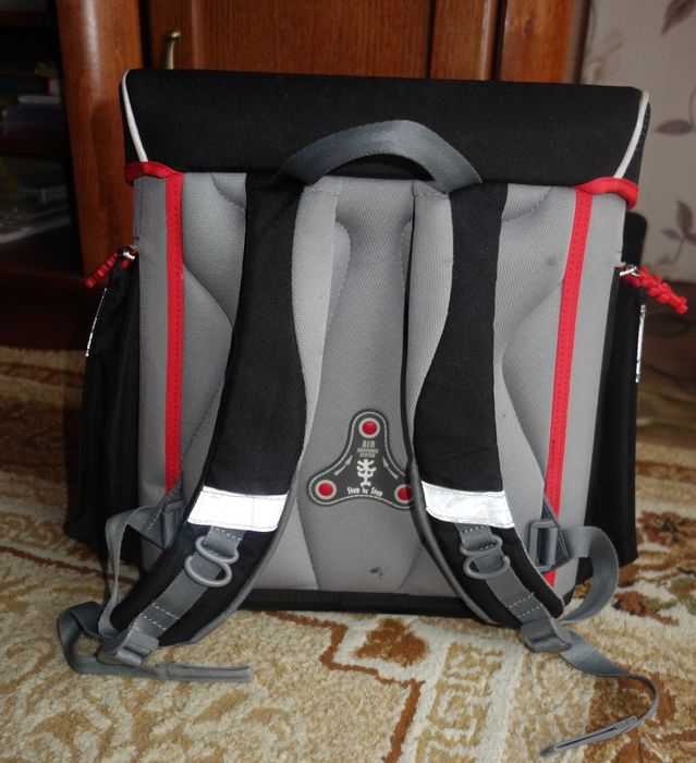 Tornister, plecak do szkoły, auto wyścigowe