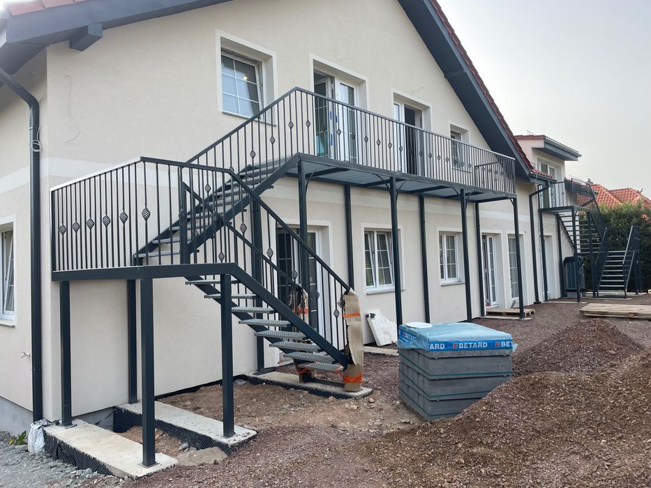 Schody metalowe stalowe zewnetrzne