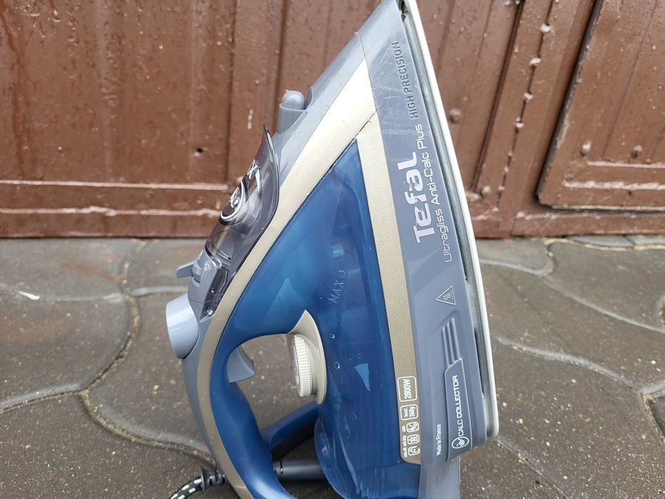 Żelazko TEFAL Ultragliss Plus FV6830