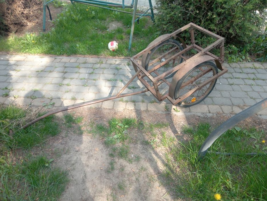 Wózek ogrodowy do ogrodu na liście