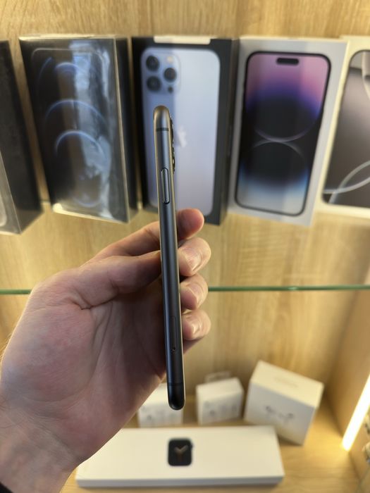 iPhone 11 — Оригінал Apple | Б/У | Neverlock