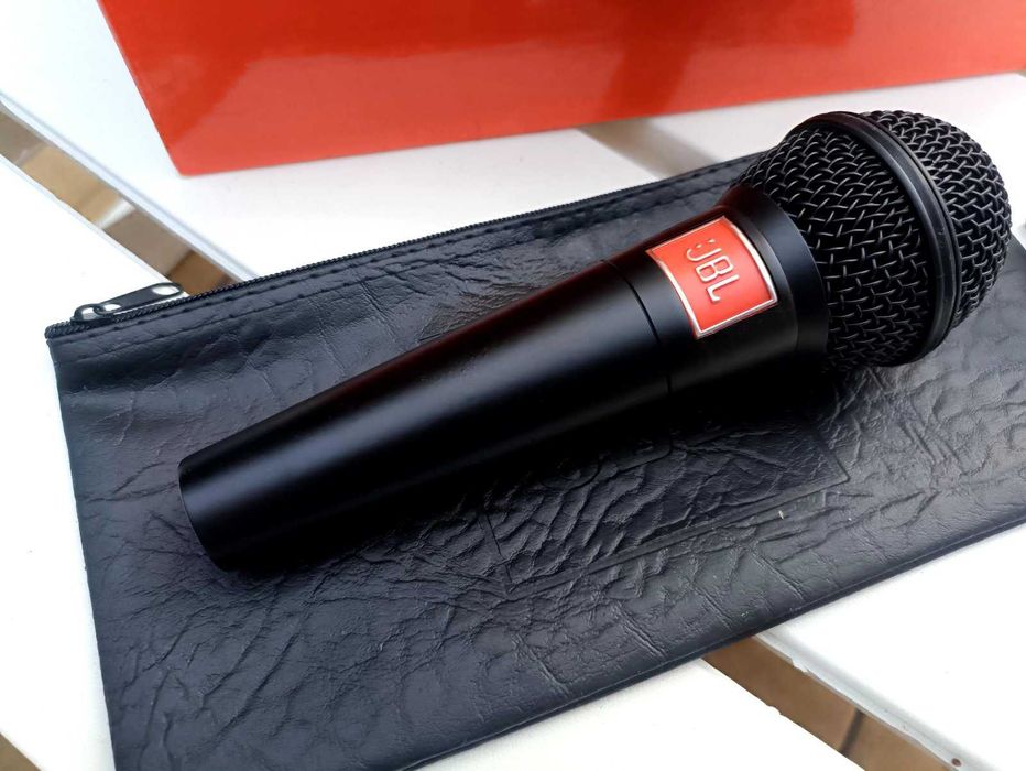 микрофон для вокала JBL M60S