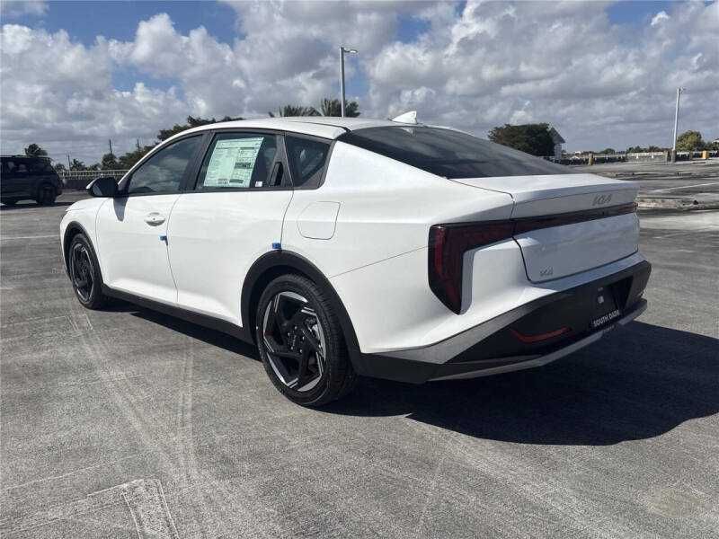 2025  Kia  K4 EX