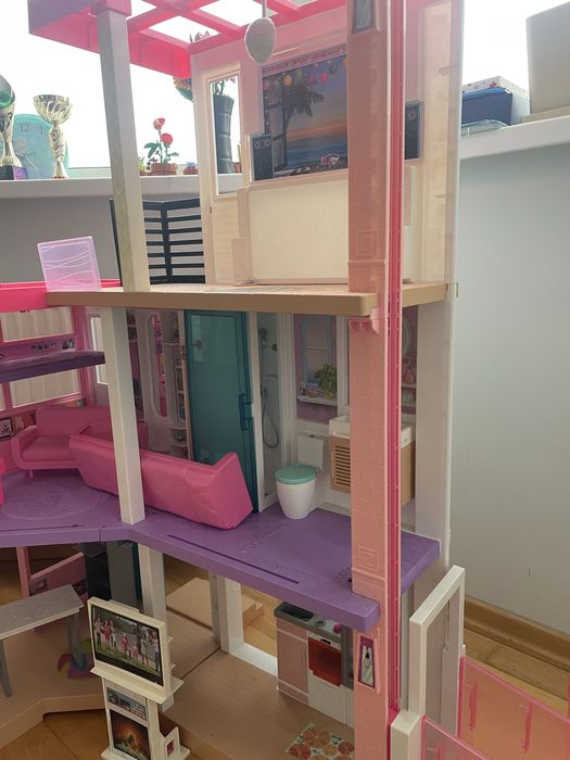 Будиночок для ляльок Барбі Сучасний будинок мрії