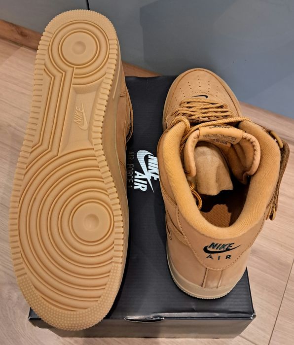 Air Force 1 MID 07 PRM QS. Rozmiar 48,5. Wkładka 32cm.