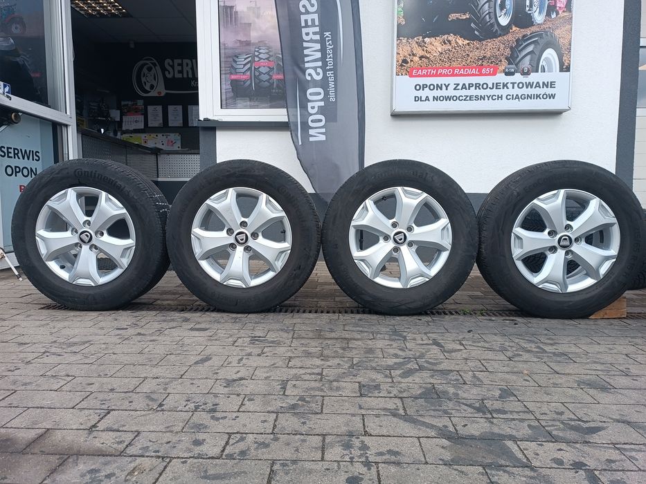 Koła na felgach aluminiowych 5x114.3 ET50 16" opony 215/65R16 Dacia