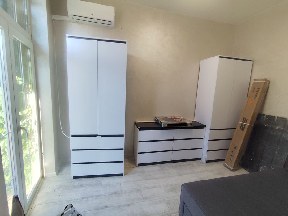 продам чатинну банку,, квартиру на землі вул ,М Грушевського