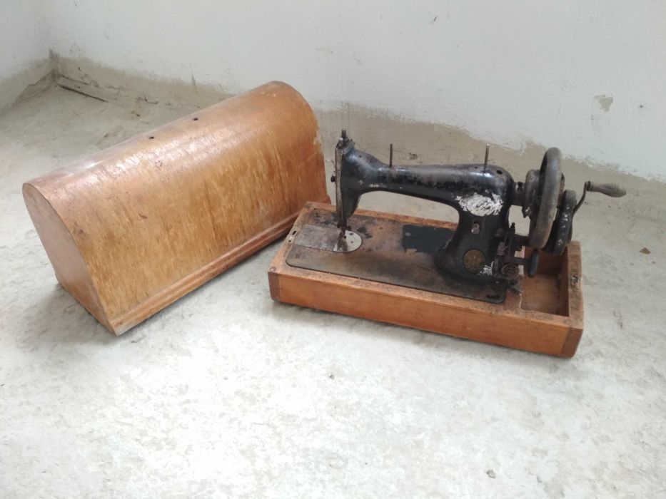 Швейная машина Singer