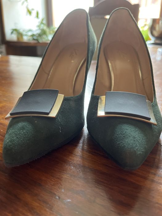 Zielone zamszowe buty na obcasie 39