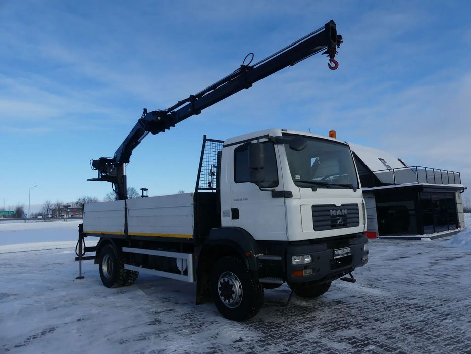 MAN TGM 18.330 / 4x4 / MANUAL / HDS HIAB 122-2 DUO /  DŹWIG / Niski przebieg /