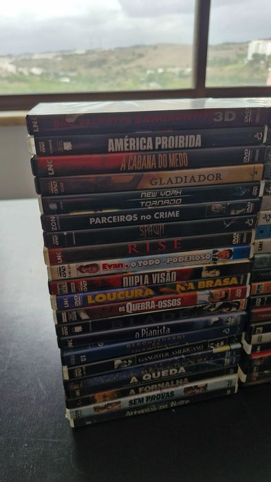 110 DVD's semi novos, novos em embalagem