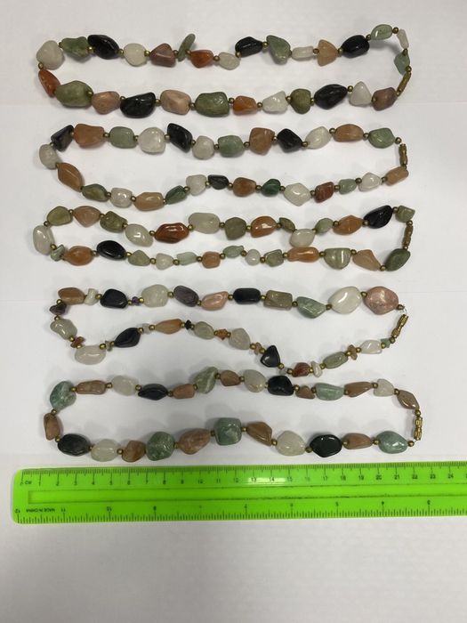 Бусы из натуральных камней поштучно или на вес