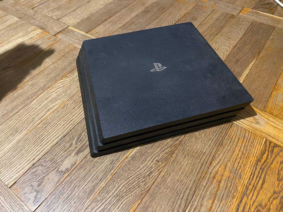 Play Station 4 Pro 1 терабайт