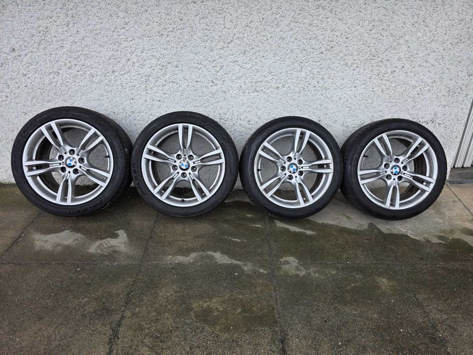Jantes originais BMW 18" Pack M com Pneus 225.45.18 + 255.40.18