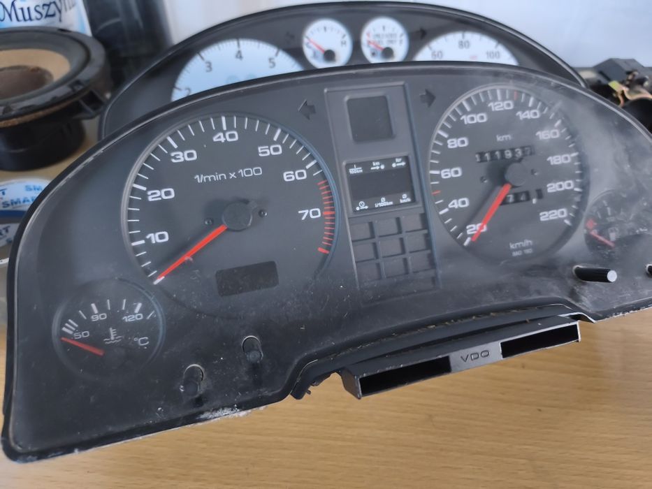 Audi 80 licznik komputer spalania tempomat