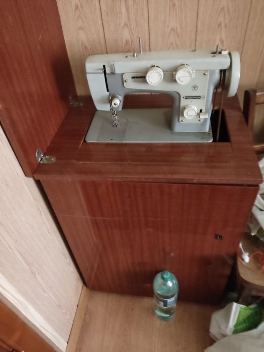 Швейна машинка Подольск 142