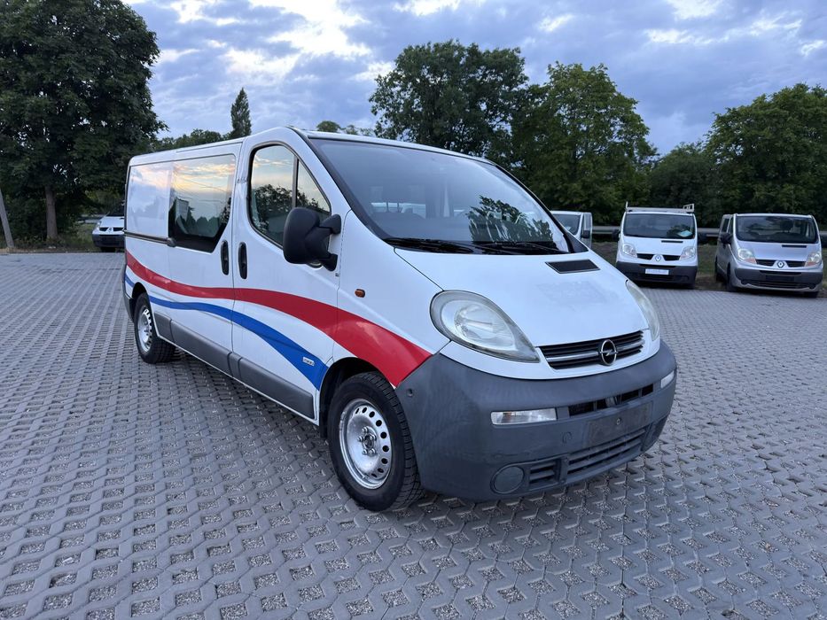Renault Trafic 2.5 Diesel Brygadówka L2H1 Long Długi 6 Osobowy Gwarancja Kredyt  2.5 Diesel Brygadówka L2H1 Long Długi 6 Osobowy Opłacony