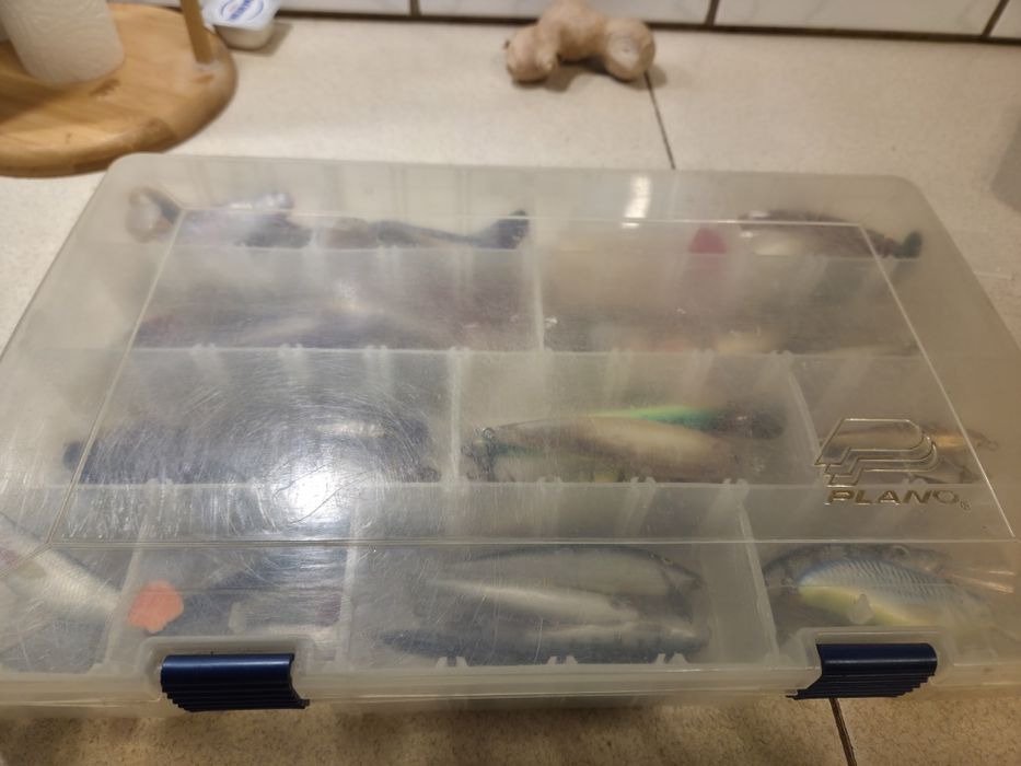 Przynęty spiningowe ,pudełko plano