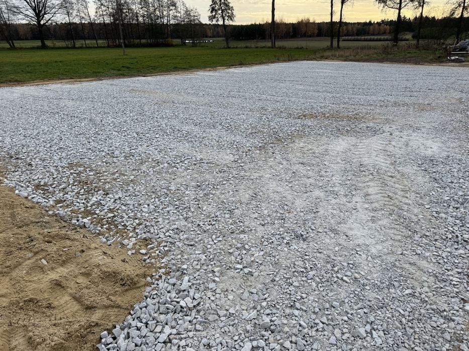 Utwardzanie dróg wjazdów podwórek Układanie kostki, Koparko ładowarka