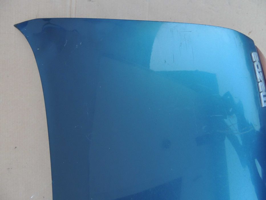 Tył tylna klapa pokrywa bagażnika Mazda 626 sedan 92,93,94,95,96,97 GE