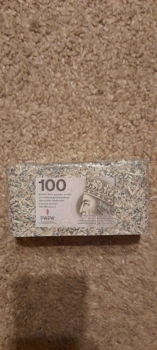 Sprzedam brykiet banknotów 100 000 zł