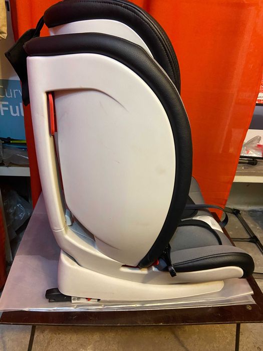 Продам дитяче автокрісло
