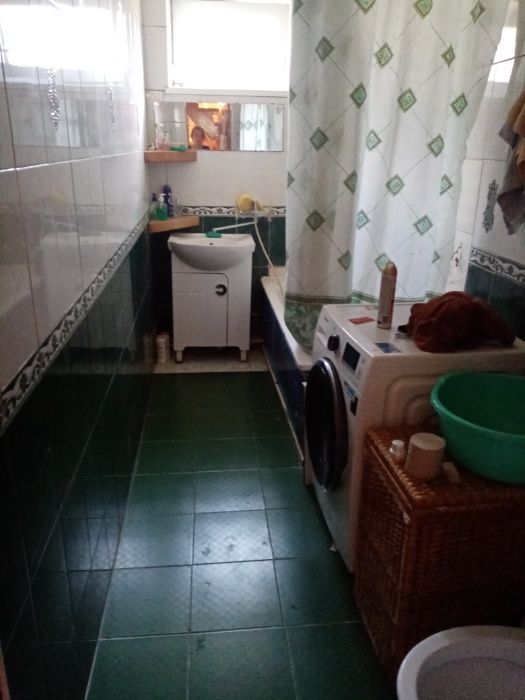 Здам місце в   кімнаті .в теплому затишному будинку.